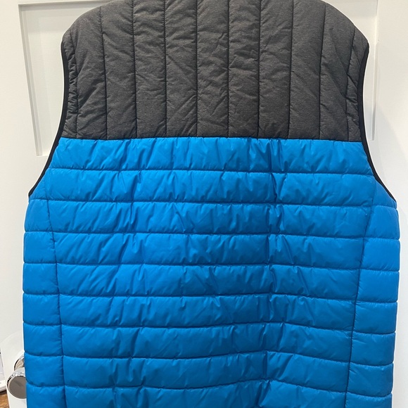 Reebok vest - Picture 4 of 4